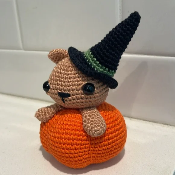 Handcrafted Pumpkin Cat Halloween Figure Holiday Decor Amigurui Crochet - Picture 3 of 9